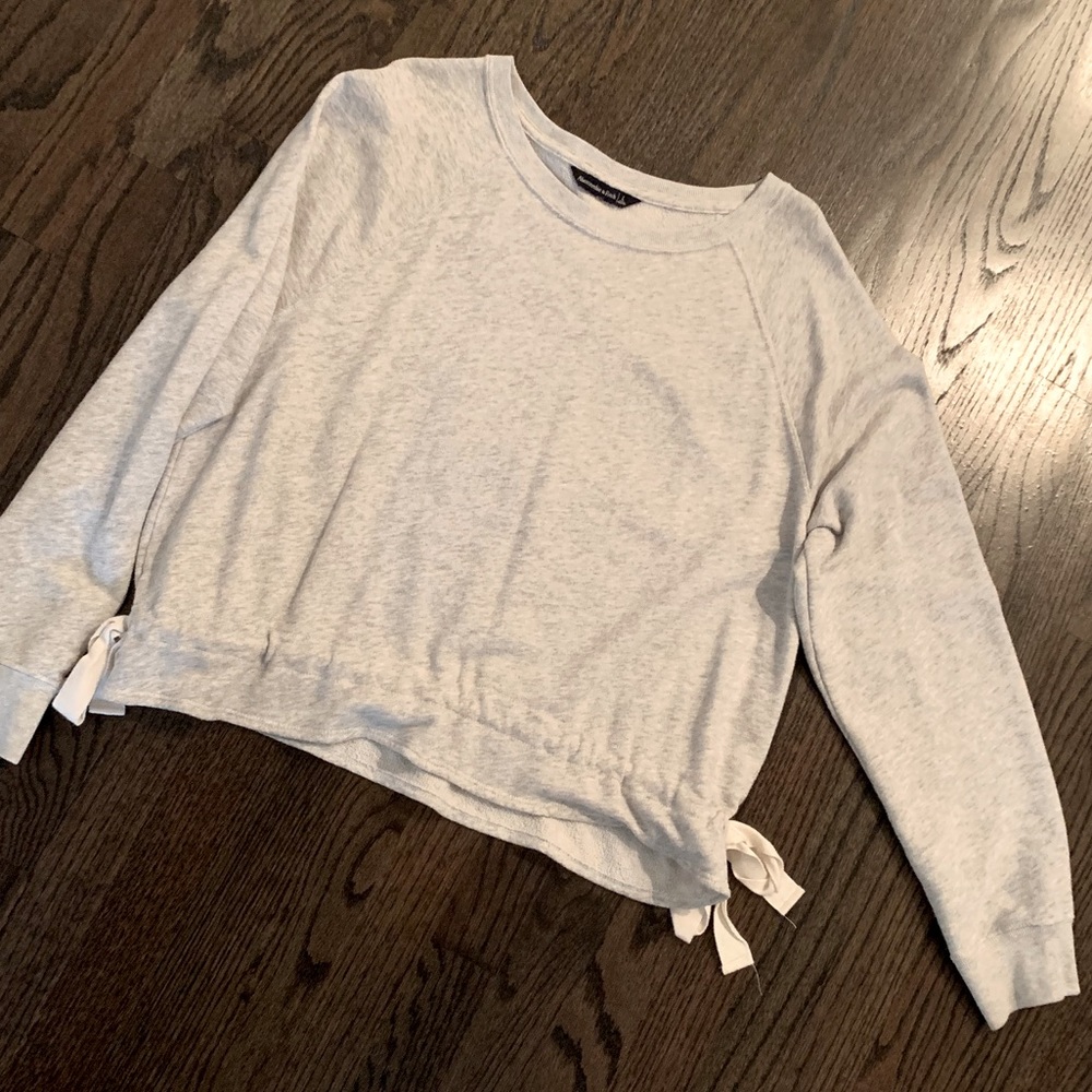 Women’s sweatshirt with waist bow/tie